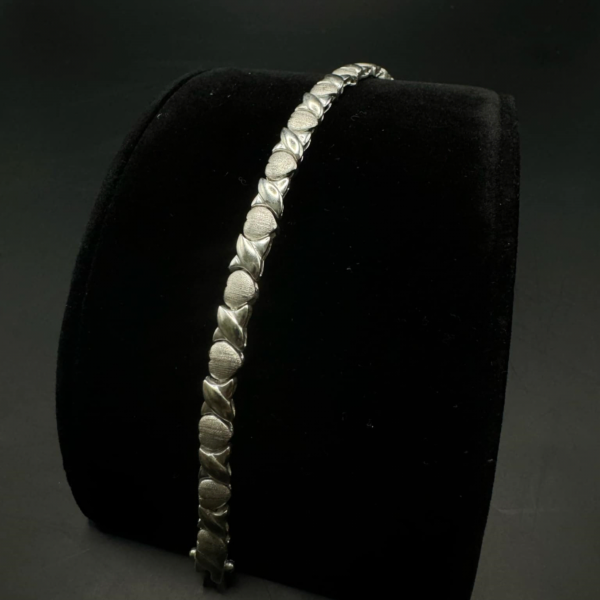 6mm satin heart finish bracelet 7.2