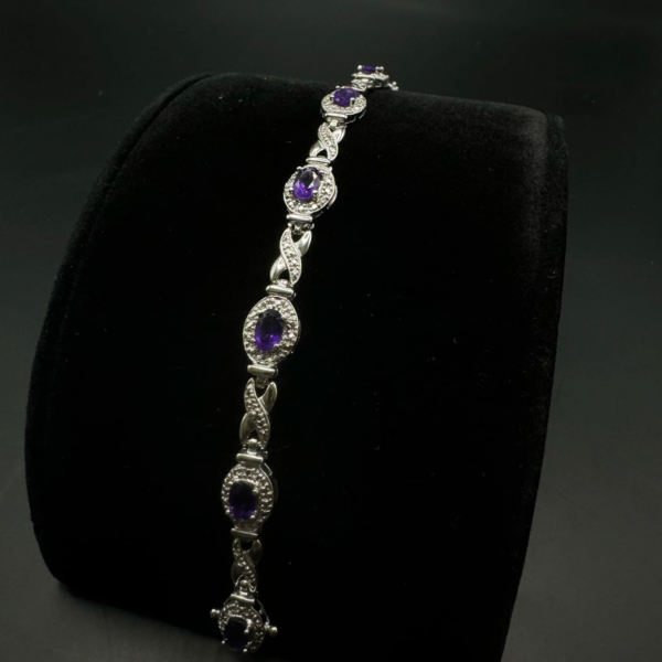 8mm purple oval silver bracelet 7.5